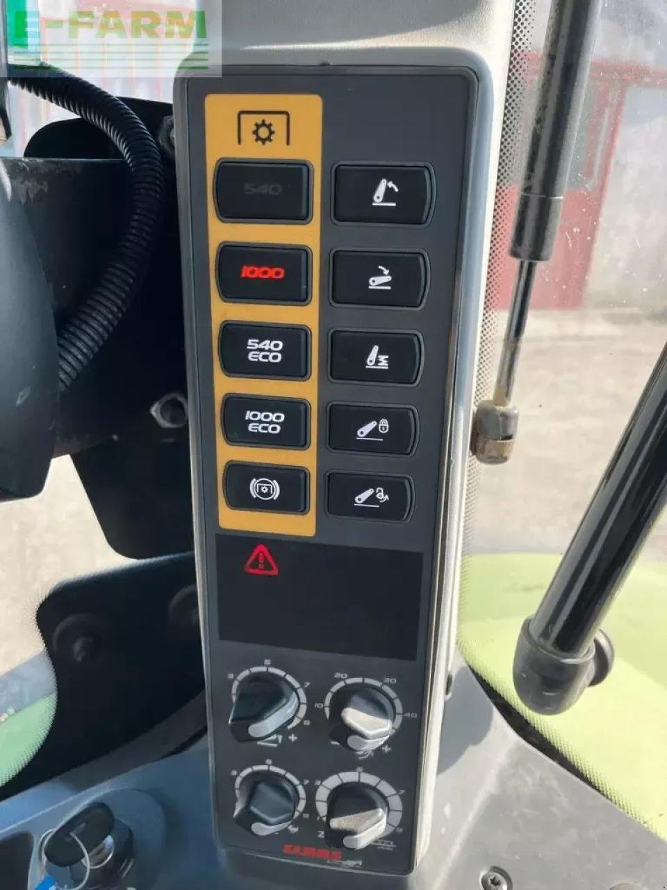 Traktor του τύπου CLAAS axion 830 cmatic business CMATIC, Gebrauchtmaschine σε ST ANDIOL (Φωτογραφία 9)