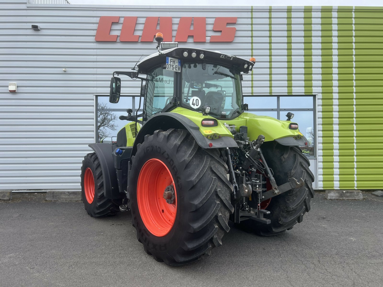 Traktor типа CLAAS AXION 830 CMATIC BUSINESS, Gebrauchtmaschine в Gannat (Фотография 5)