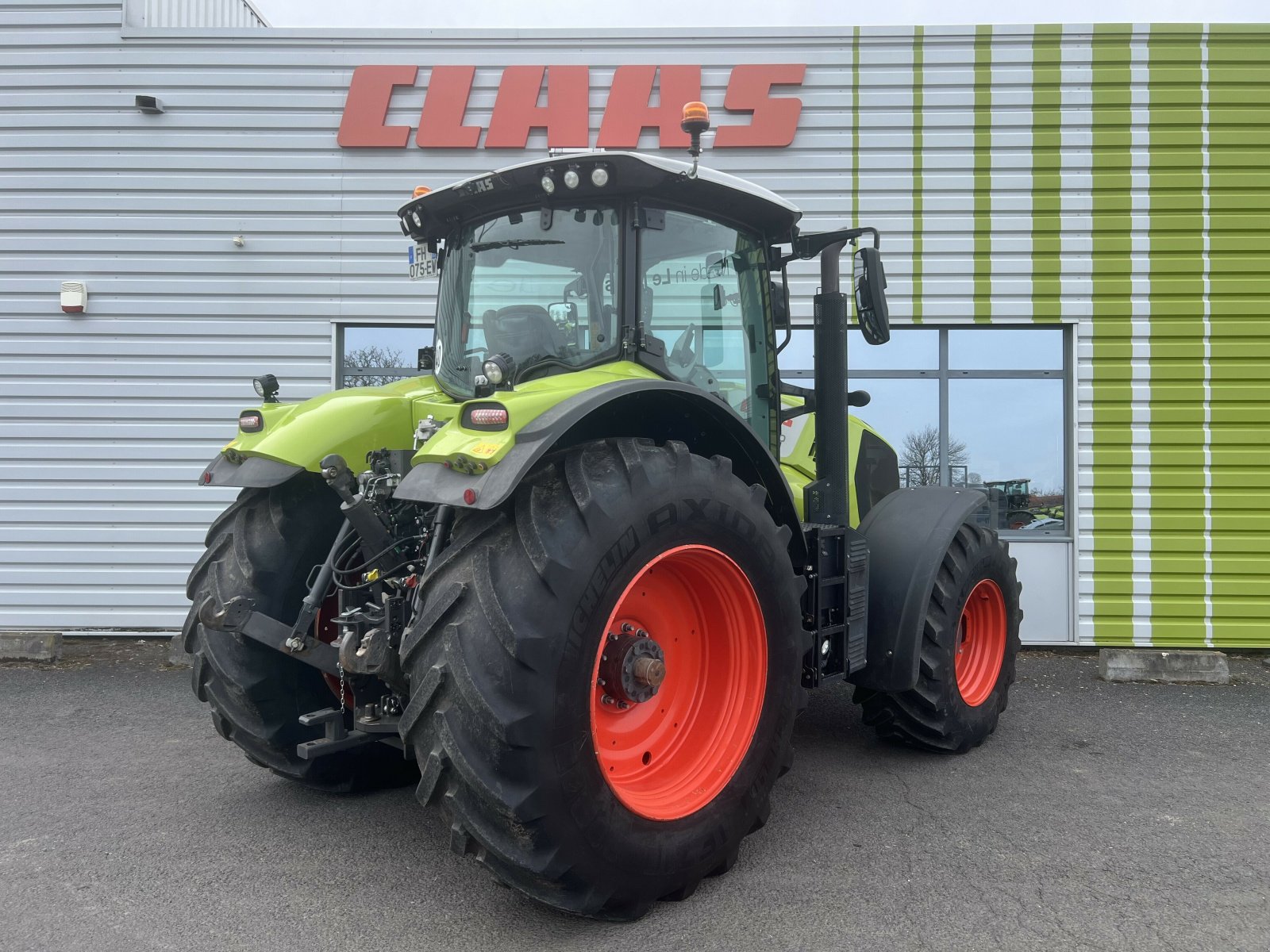 Traktor типа CLAAS AXION 830 CMATIC BUSINESS, Gebrauchtmaschine в Gannat (Фотография 3)