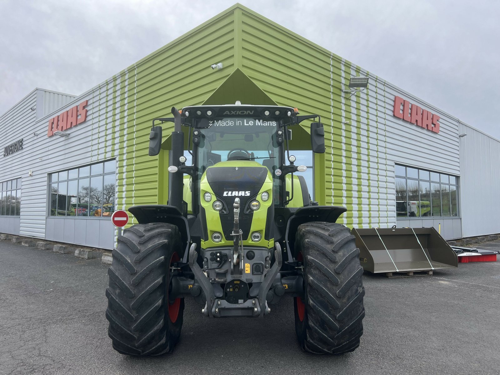 Traktor типа CLAAS AXION 830 CMATIC BUSINESS, Gebrauchtmaschine в Gannat (Фотография 9)