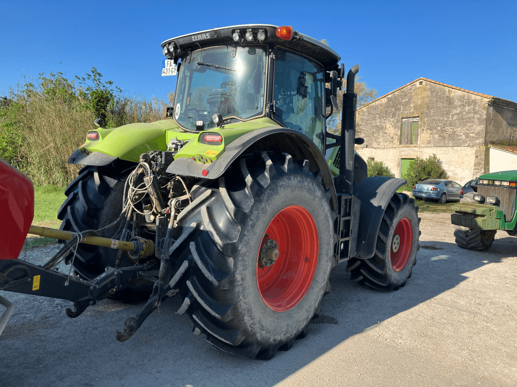 Traktor van het type CLAAS AXION 830 CMATIC BUSINESS, Gebrauchtmaschine in SAINT ANDIOL (Foto 4)