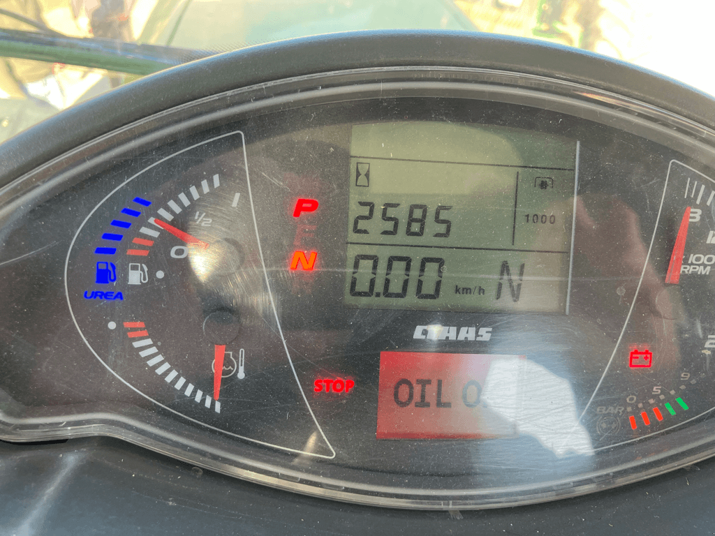 Traktor van het type CLAAS AXION 830 CMATIC BUSINESS, Gebrauchtmaschine in SAINT ANDIOL (Foto 8)