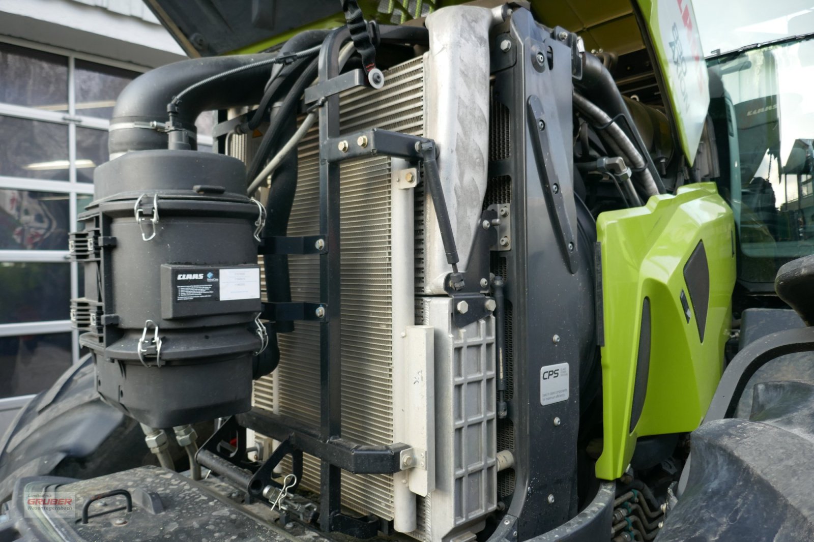 Traktor of the type CLAAS Axion 830  CMATIC CEBIS, Gebrauchtmaschine in Dorfen (Picture 3)