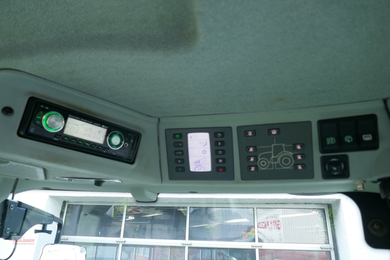 Traktor of the type CLAAS Axion 830  CMATIC CEBIS, Gebrauchtmaschine in Dorfen (Picture 15)