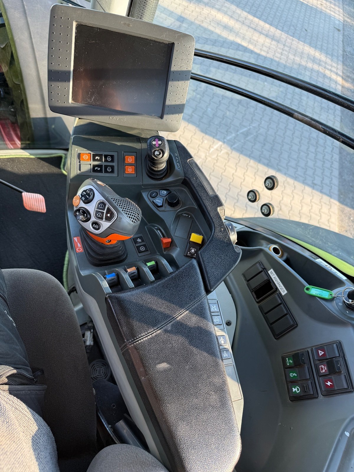 Traktor tip CLAAS Axion 830  CMATIC CEBIS, Gebrauchtmaschine in Lautertal (Poză 14)