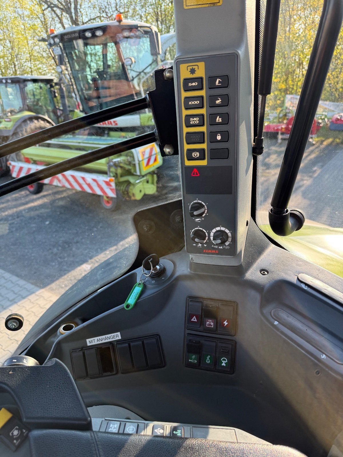 Traktor tip CLAAS Axion 830  CMATIC CEBIS, Gebrauchtmaschine in Lautertal (Poză 19)