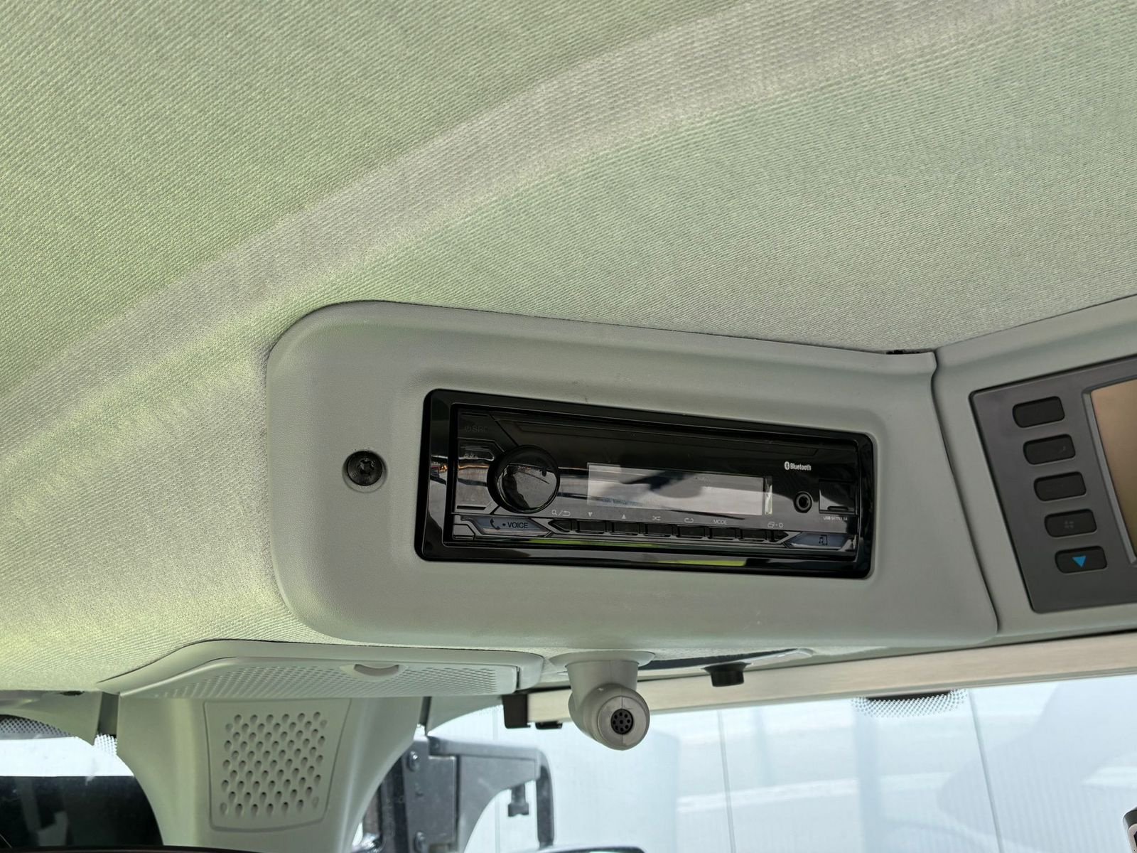 Traktor of the type CLAAS Axion 830 CMATIC CEBIS, Neumaschine in Grund (Picture 16)