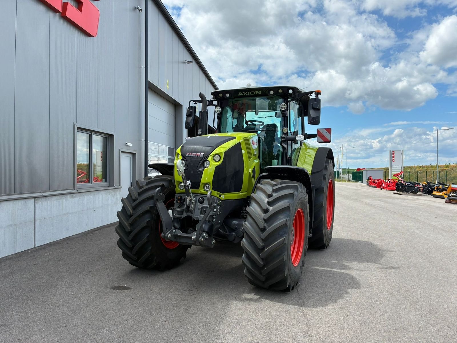 Traktor of the type CLAAS Axion 830 CMATIC CEBIS, Neumaschine in Grund (Picture 2)