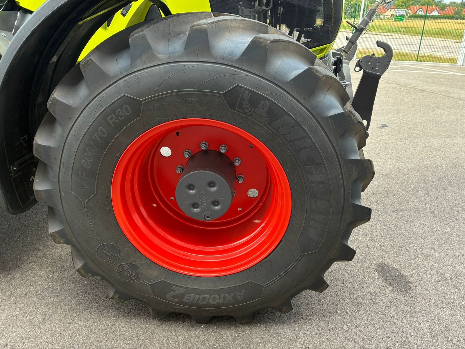 Traktor of the type CLAAS Axion 830 CMATIC CEBIS, Neumaschine in Grund (Picture 8)