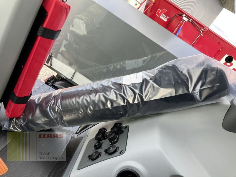 Traktor типа CLAAS AXION 830 CMATIC NIGHT-EDITION, Neumaschine в Schwend (Фотография 22)