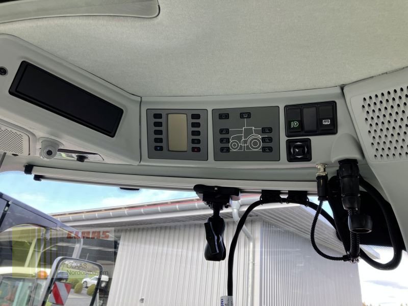 Traktor типа CLAAS AXION 830 CMATIC NIGHT-EDITION, Neumaschine в Schwend (Фотография 21)