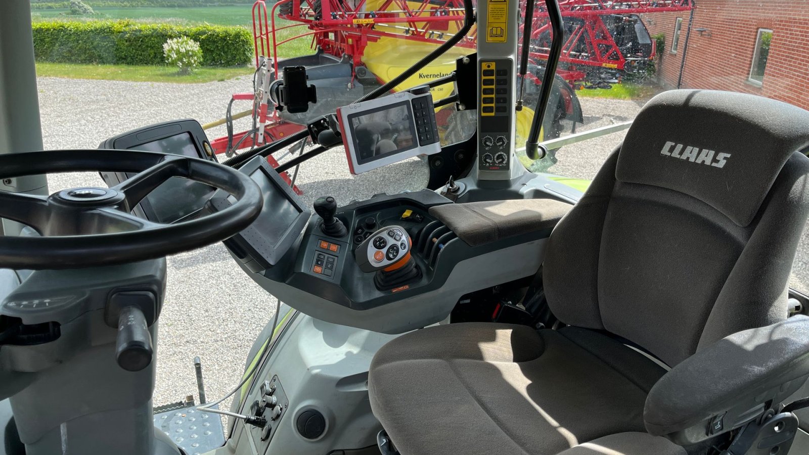 Traktor Türe ait CLAAS AXION 830 CMATIC Ny Motor, Gebrauchtmaschine içinde Borre (resim 6)