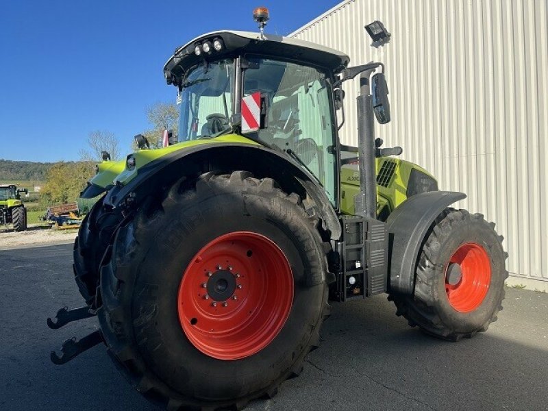 Traktor of the type CLAAS AXION 830 CMATIC S5 TRADITION, Gebrauchtmaschine in Feurs (Picture 3)