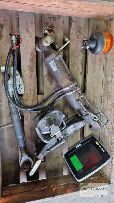 Traktor tipa CLAAS AXION 830 CMATIC TIER 4F, Gebrauchtmaschine u Melle-Wellingholzhausen (Slika 11)