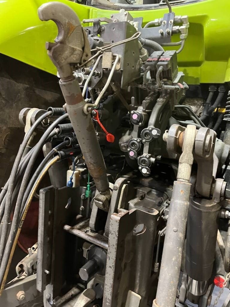 Traktor του τύπου CLAAS Axion 830 Cmatic, Gebrauchtmaschine σε Mern (Φωτογραφία 4)