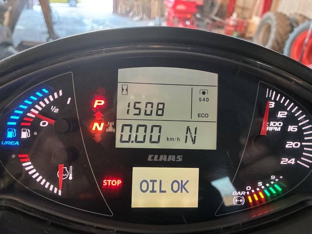 Traktor van het type CLAAS AXION 830 CMATIC, Gebrauchtmaschine in Kolding (Foto 8)