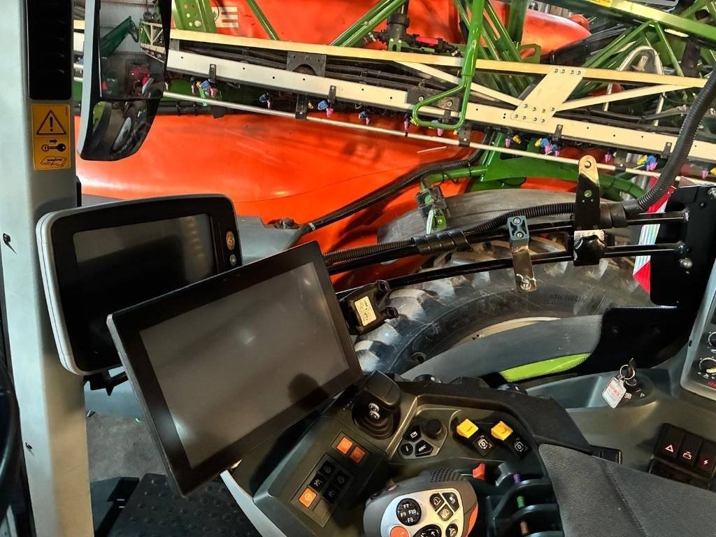 Traktor van het type CLAAS AXION 830 CMATIC, Gebrauchtmaschine in Kolding (Foto 5)