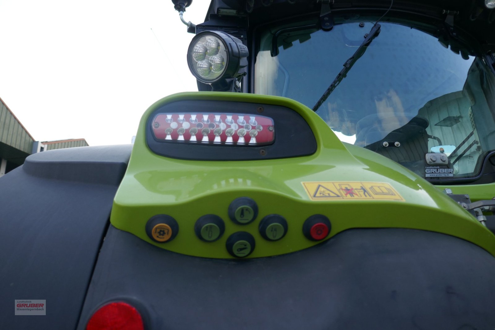 Traktor Türe ait CLAAS Axion 830 CMATIC, Gebrauchtmaschine içinde Dorfen (resim 12)