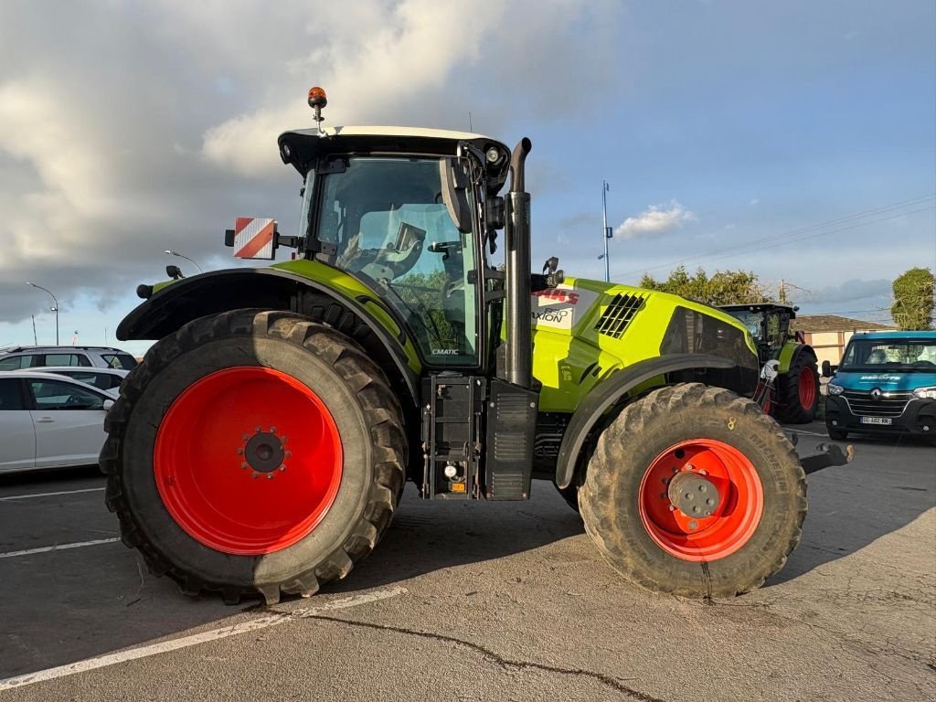 Traktor typu CLAAS AXION 830 CMATIC, Gebrauchtmaschine w SALEUX (Zdjęcie 9)