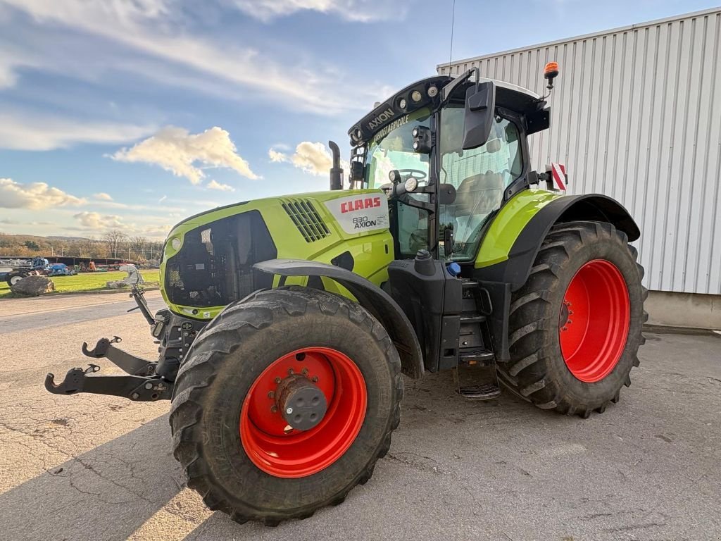Traktor typu CLAAS AXION 830 CMATIC, Gebrauchtmaschine w SALEUX (Zdjęcie 3)