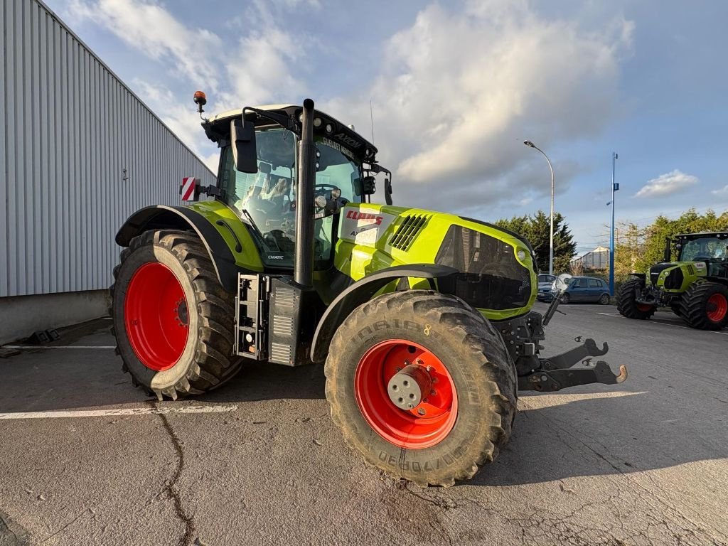 Traktor typu CLAAS AXION 830 CMATIC, Gebrauchtmaschine w SALEUX (Zdjęcie 1)