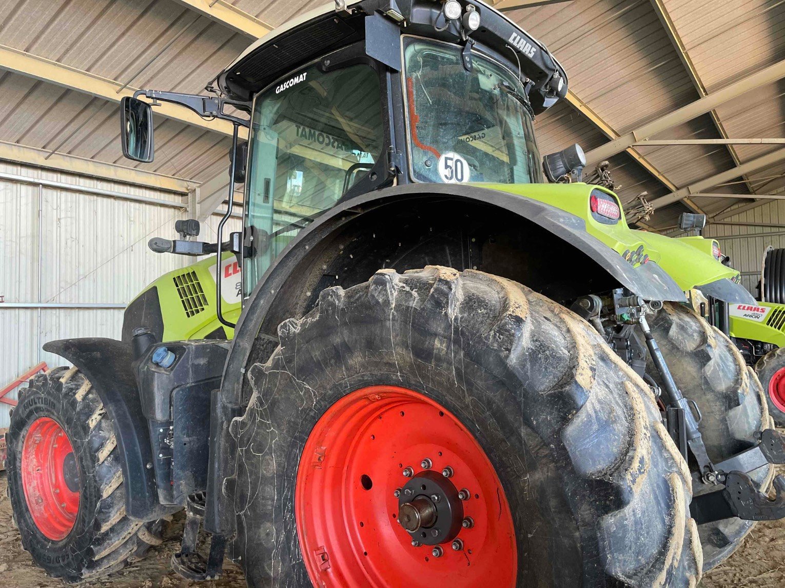 Traktor van het type CLAAS AXION 830 T4F, Gebrauchtmaschine in ORLEIX (Foto 5)