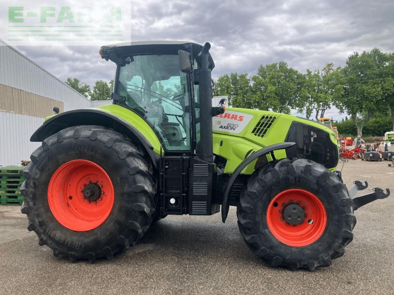 Traktor typu CLAAS axion 830 t4f, Gebrauchtmaschine v ST ANDIOL (Obrázek 4)