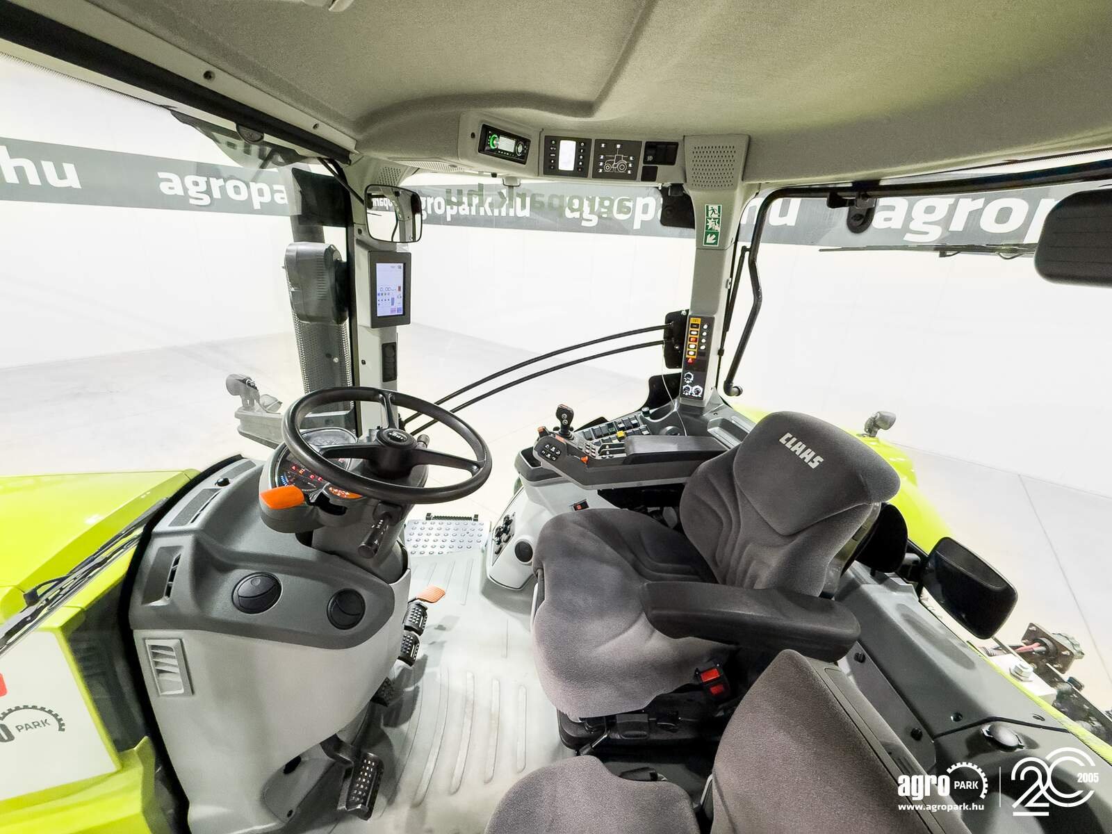 Traktor of the type CLAAS Axion 830, Gebrauchtmaschine in Csengele (Picture 8)