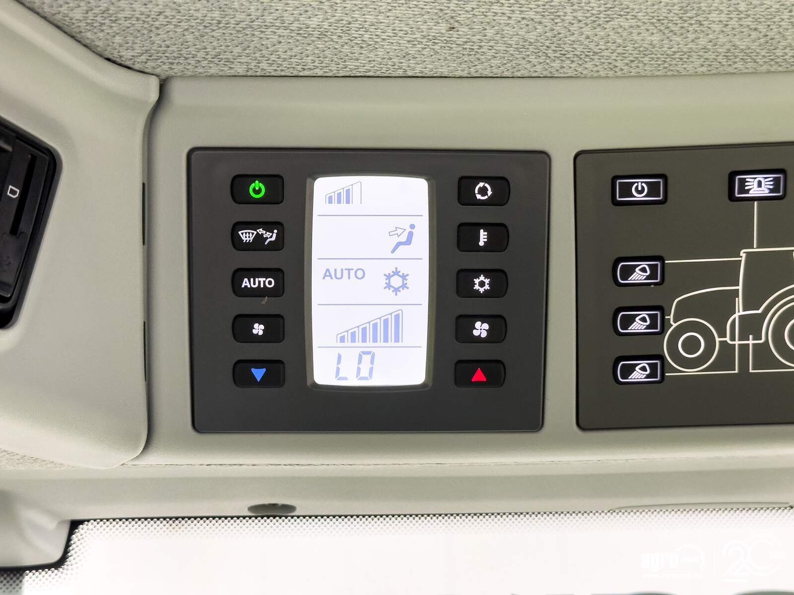 Traktor of the type CLAAS Axion 830, Gebrauchtmaschine in Csengele (Picture 26)