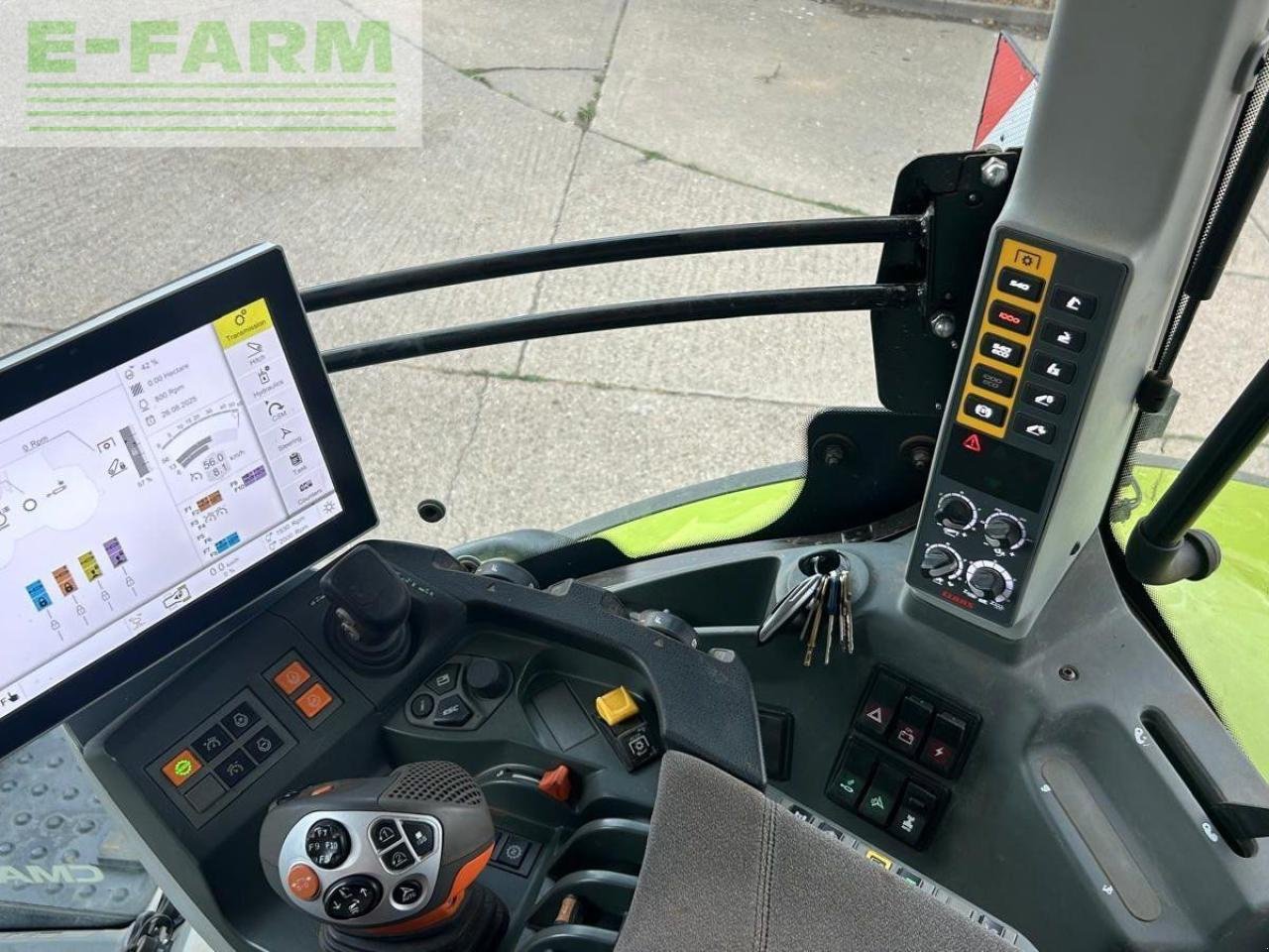 Traktor του τύπου CLAAS AXION 830, Gebrauchtmaschine σε SLEAFORD (Φωτογραφία 9)