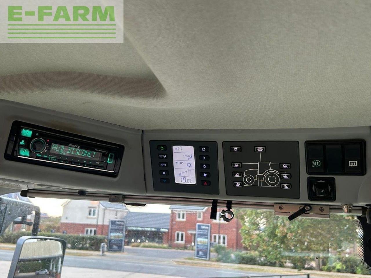 Traktor του τύπου CLAAS AXION 830, Gebrauchtmaschine σε SLEAFORD (Φωτογραφία 12)