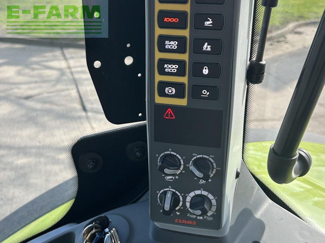 Traktor του τύπου CLAAS AXION 830, Gebrauchtmaschine σε SLEAFORD (Φωτογραφία 8)