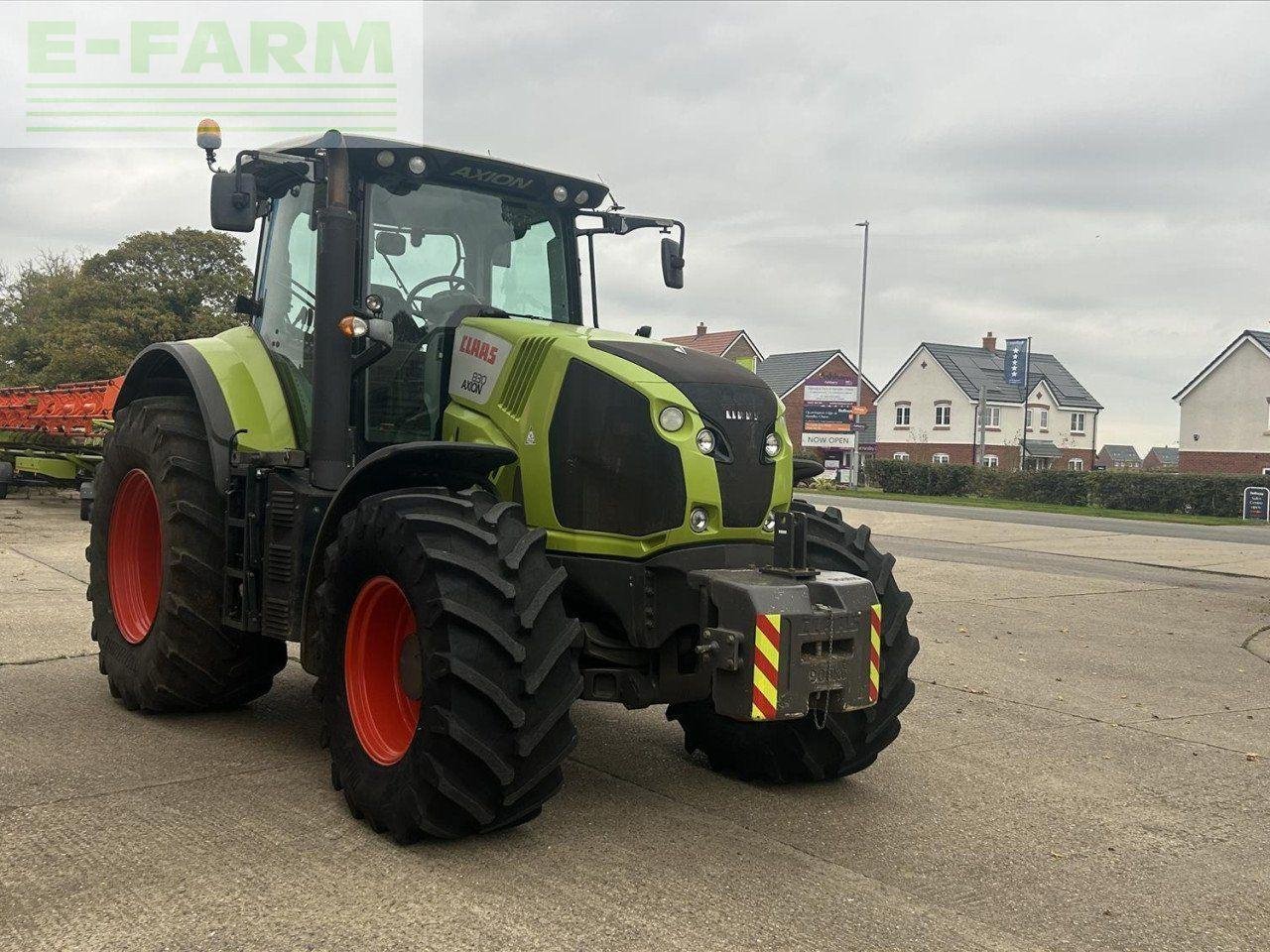 Traktor des Typs CLAAS AXION 830, Gebrauchtmaschine in SLEAFORD (Bild 3)