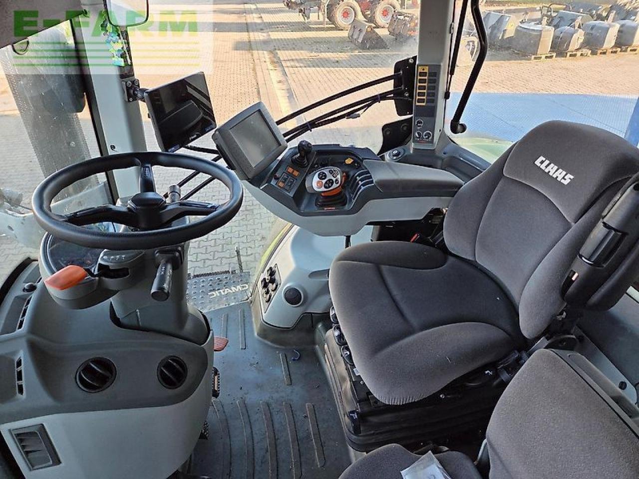 Traktor Türe ait CLAAS axion 830, Gebrauchtmaschine içinde NEUENDORF AM SPECK (resim 4)
