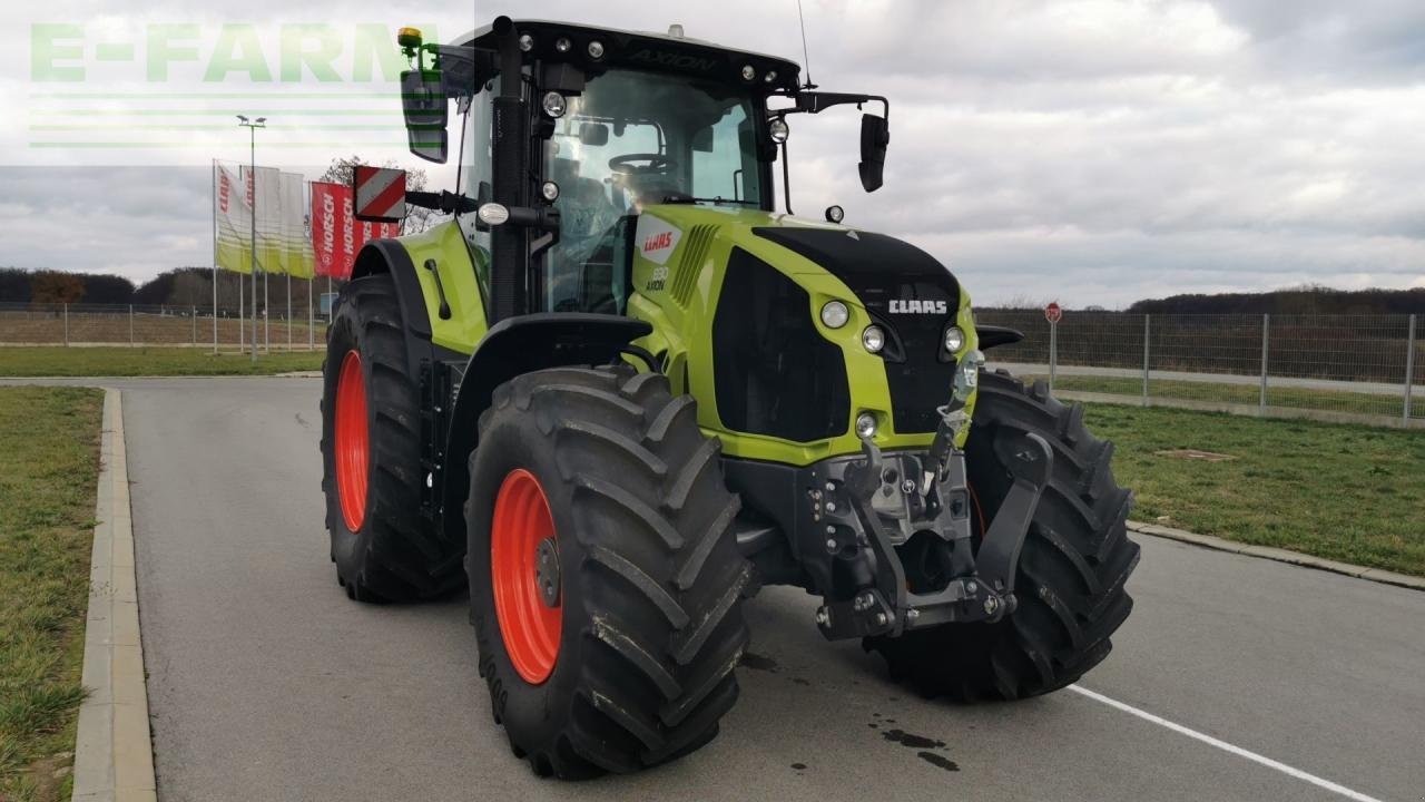 Traktor типа CLAAS AXION 830, Gebrauchtmaschine в KOŠKA (Фотография 1)