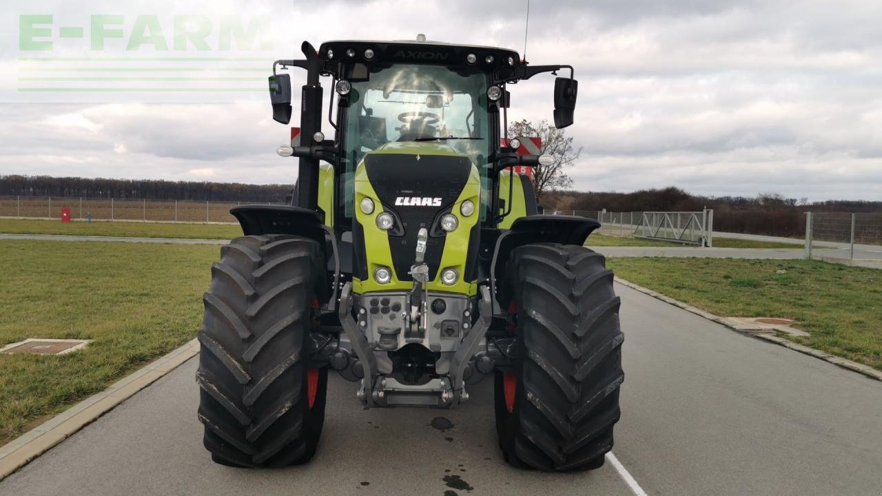 Traktor типа CLAAS AXION 830, Gebrauchtmaschine в KOŠKA (Фотография 2)