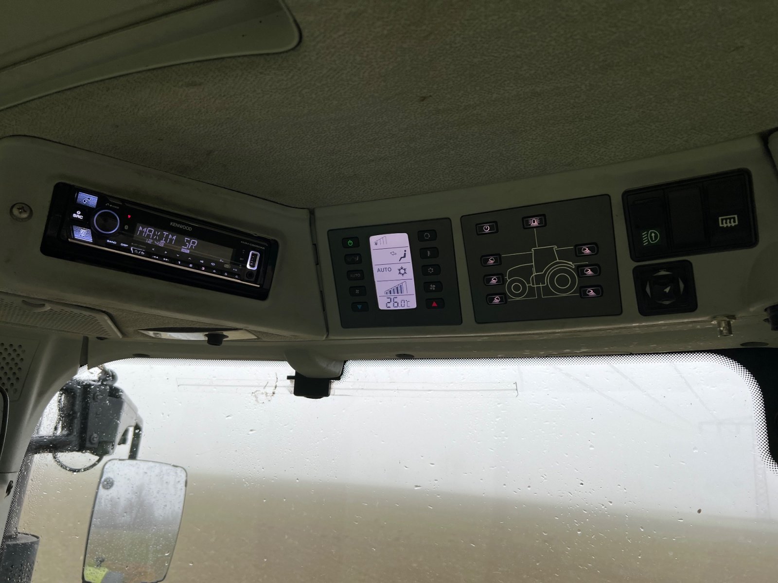 Traktor typu CLAAS Axion 830, Gebrauchtmaschine v Essenbach (Obrázek 12)