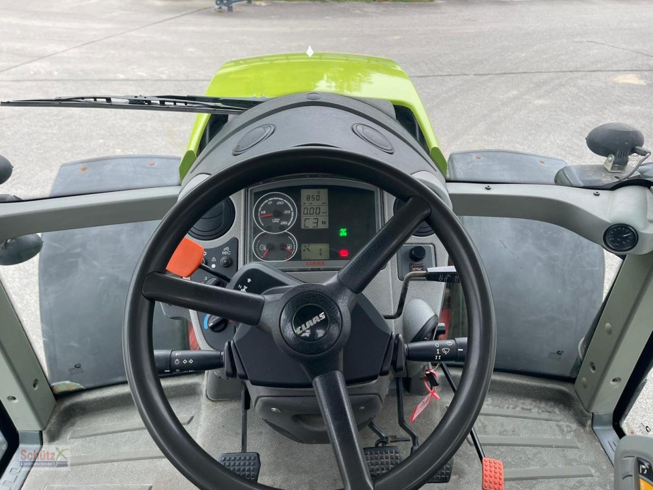 Traktor от тип CLAAS Axion 840 CIS HEXASHIFT, Gebrauchtmaschine в Schierling (Снимка 10)