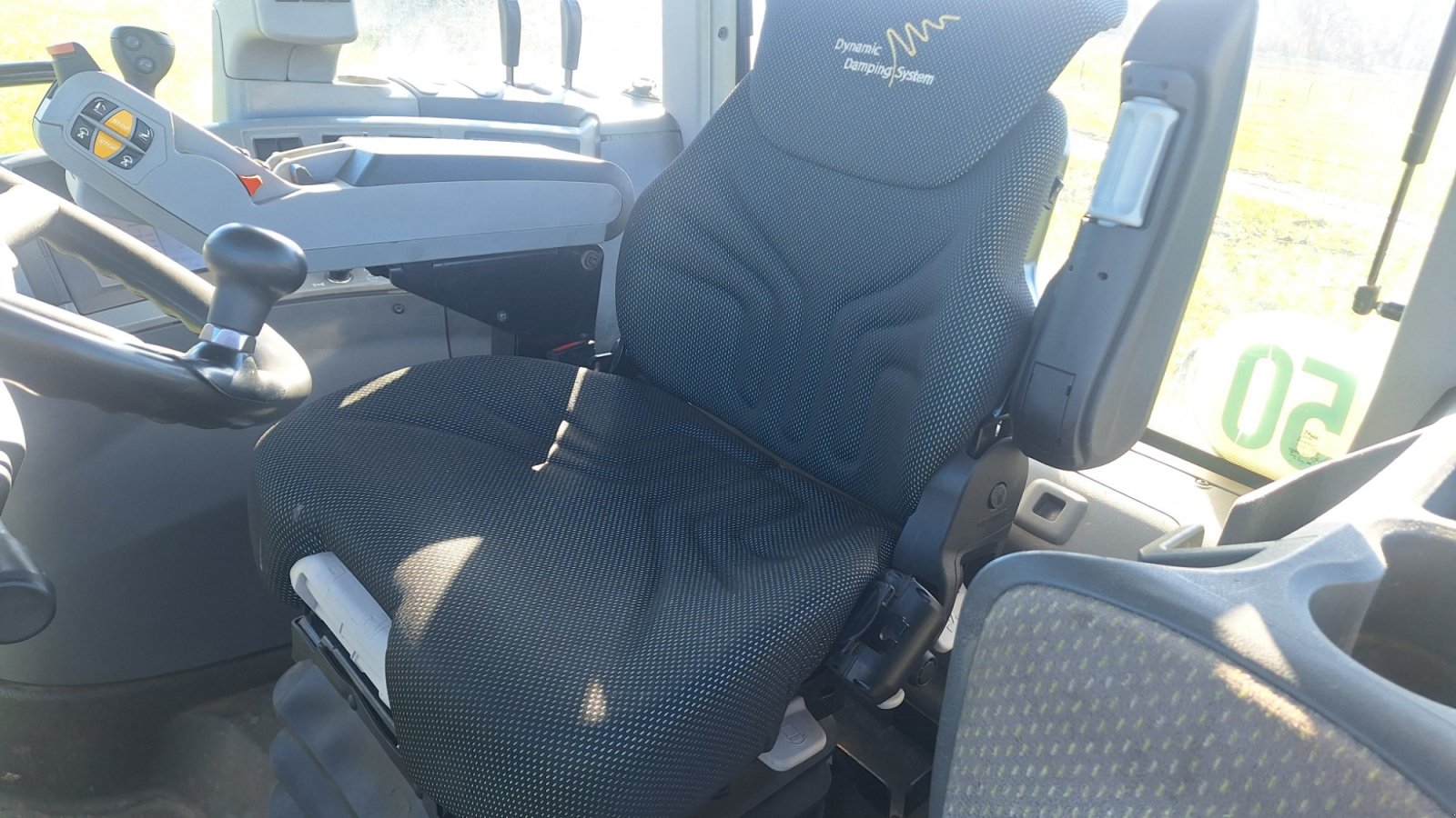 Traktor типа CLAAS Axion 840 CMATIC CEBIS, Gebrauchtmaschine в Emmering (Фотография 4)