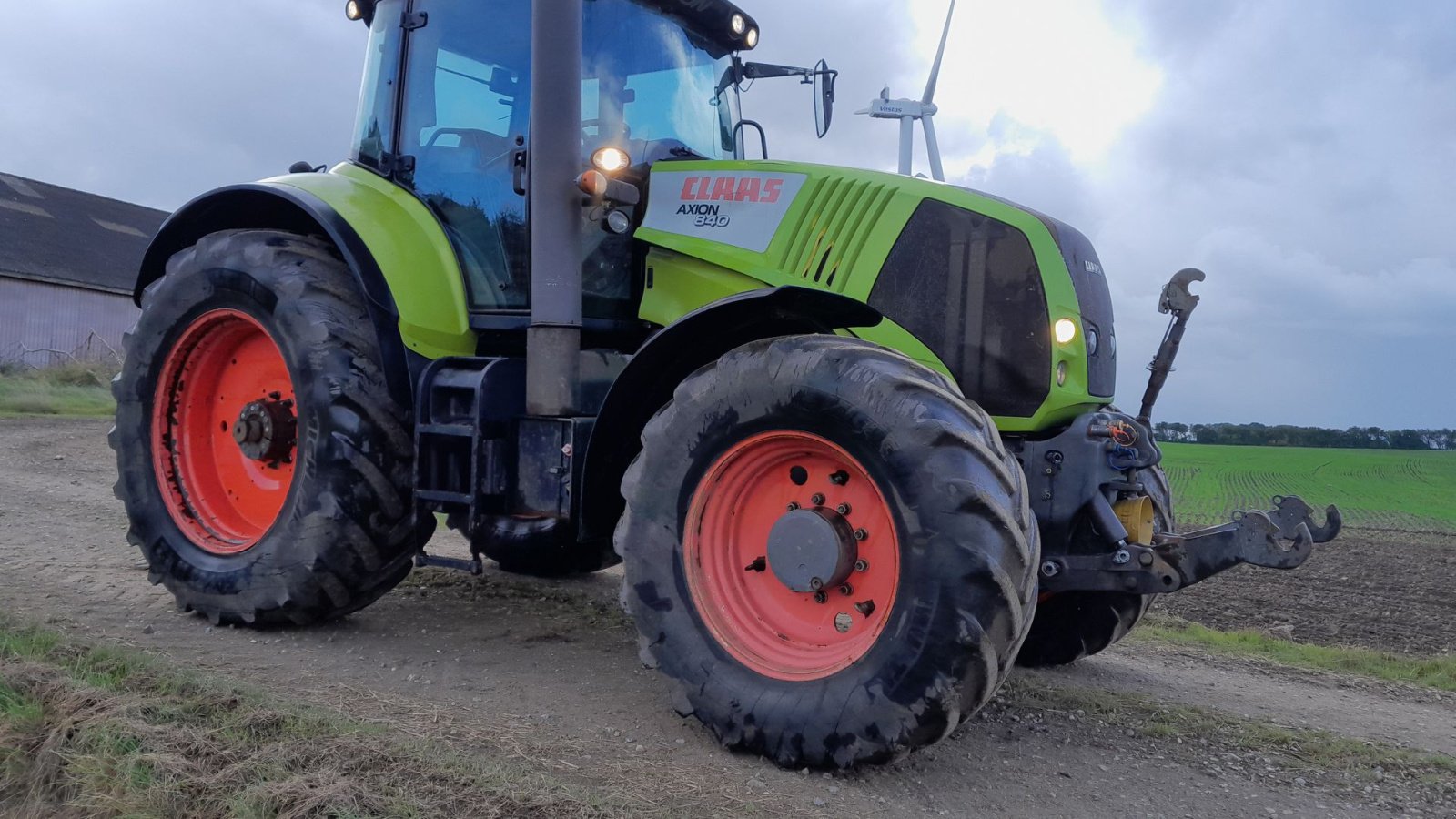 Traktor типа CLAAS Axion 840 CMatic med front pto., Gebrauchtmaschine в Skive (Фотография 2)