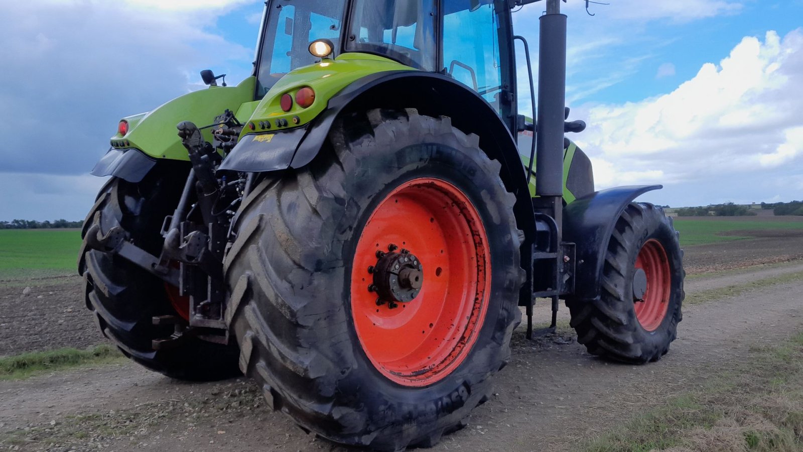 Traktor типа CLAAS Axion 840 CMatic med front pto., Gebrauchtmaschine в Skive (Фотография 3)