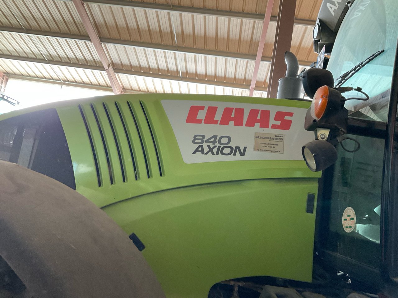 Traktor des Typs CLAAS AXION 840 cmatic, Gebrauchtmaschine in MORLHON LE HAUT (Bild 3)