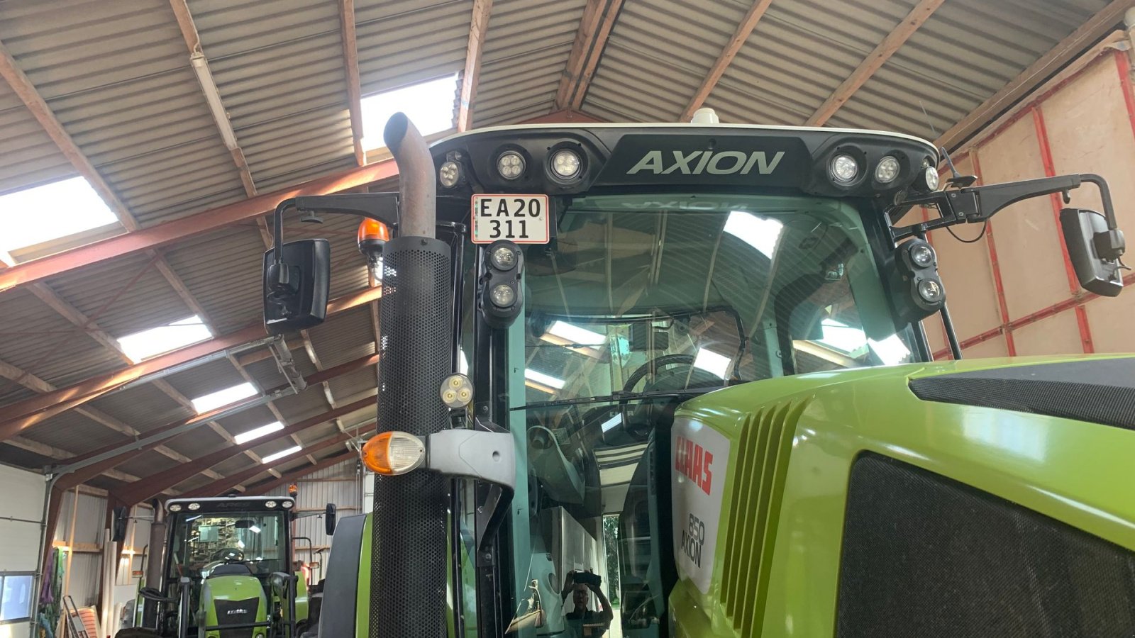 Traktor des Typs CLAAS AXION 850 C-Matic, Gebrauchtmaschine in Tinglev (Bild 5)