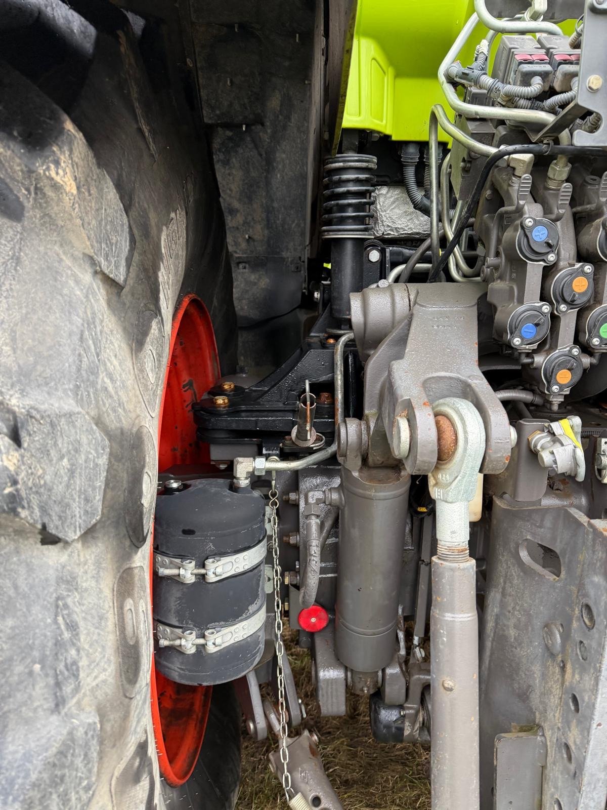 Traktor des Typs CLAAS Axion 850 C-Matic, Gebrauchtmaschine in Goldberg (Bild 4)