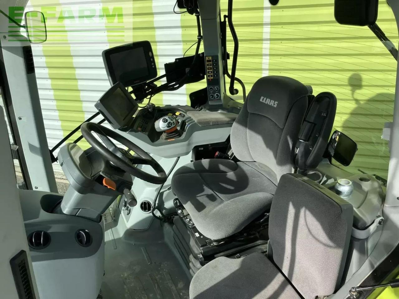 Traktor of the type CLAAS axion 850 cebis + gps, Gebrauchtmaschine in AILLAS (33 - GIRONDE) (Picture 8)