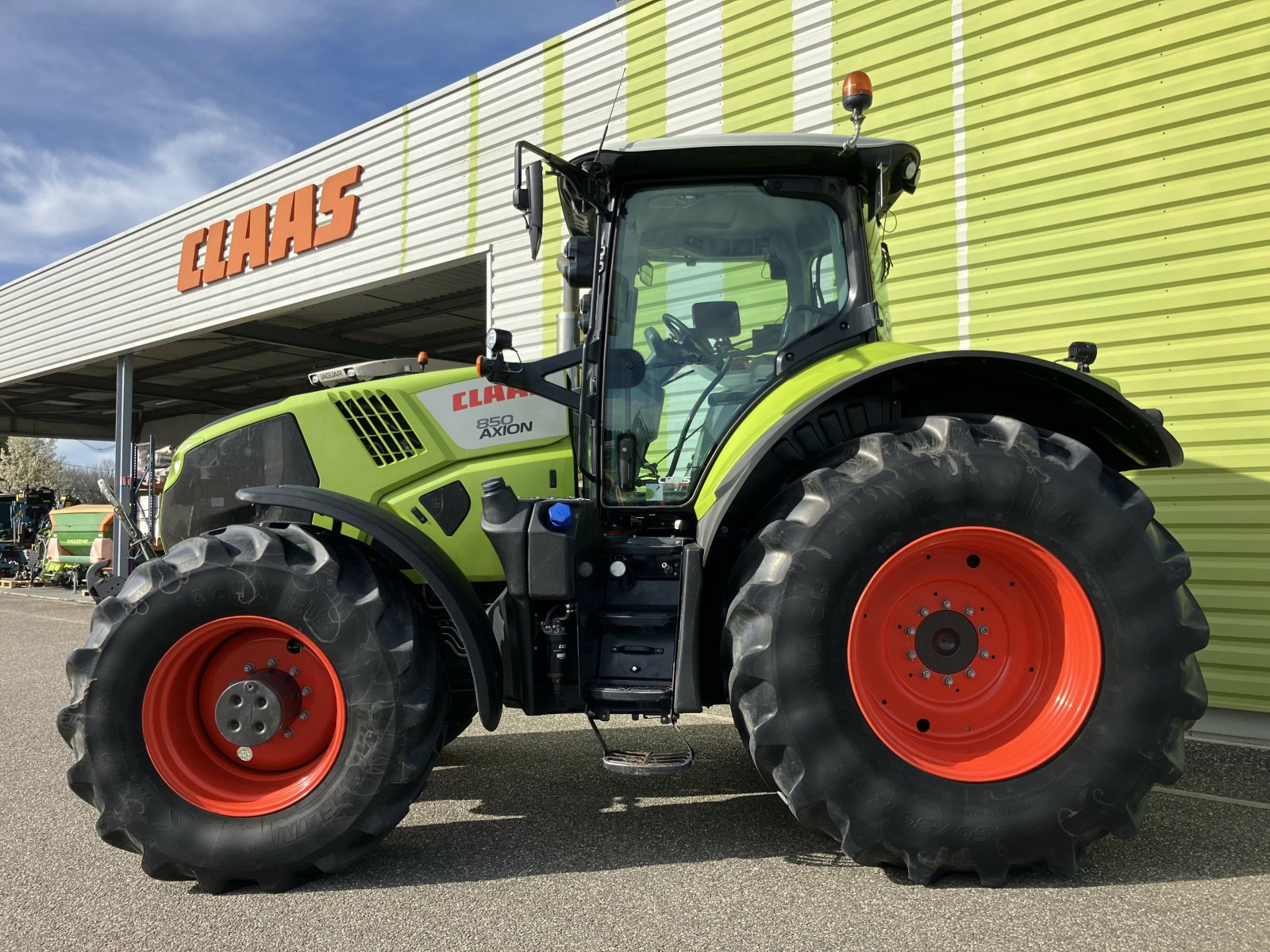 Traktor typu CLAAS AXION 850 CEBIS + GPS, Gebrauchtmaschine w AILLAS (Zdjęcie 2)
