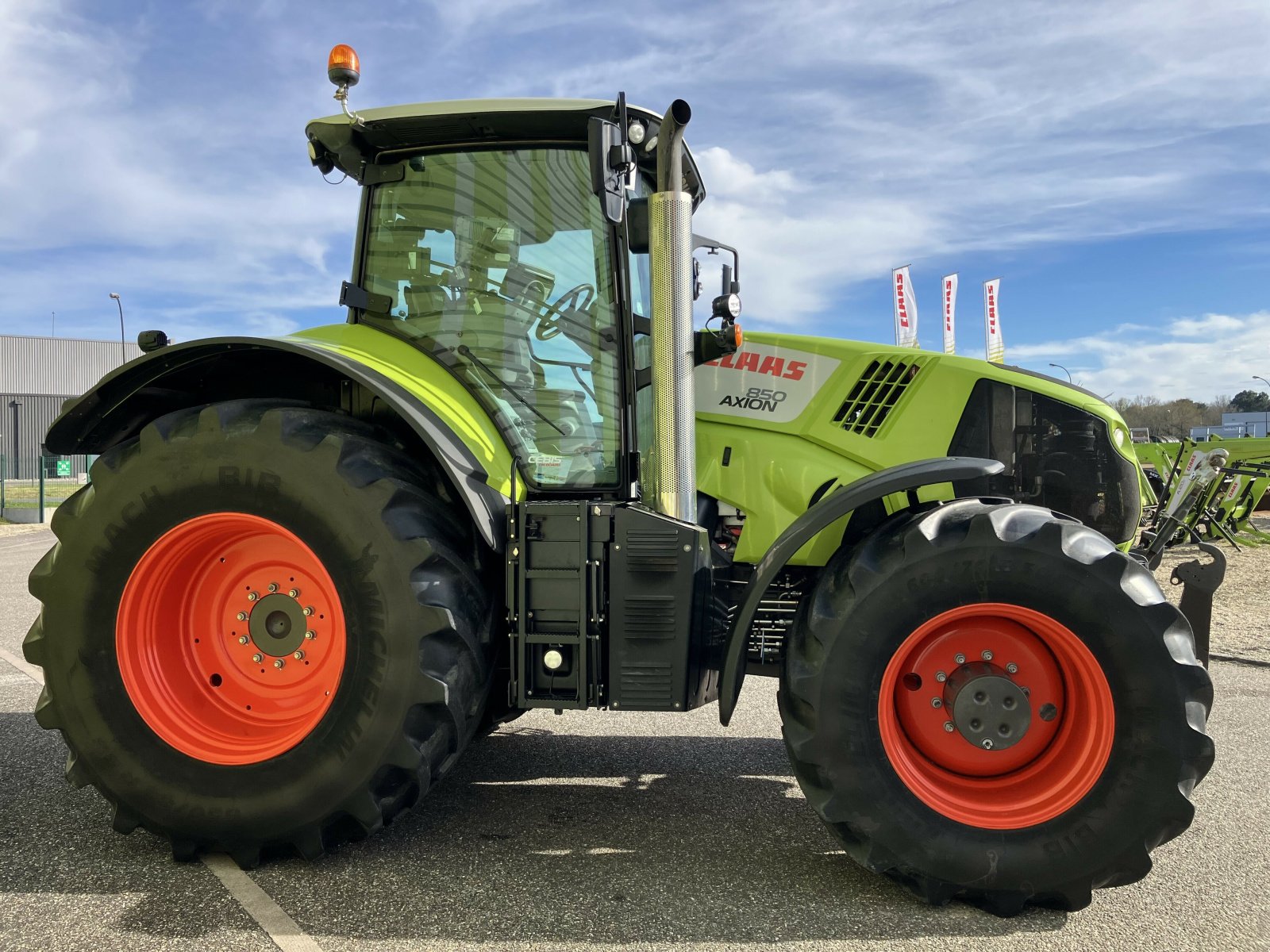 Traktor typu CLAAS AXION 850 CEBIS + GPS, Gebrauchtmaschine w AILLAS (Zdjęcie 4)