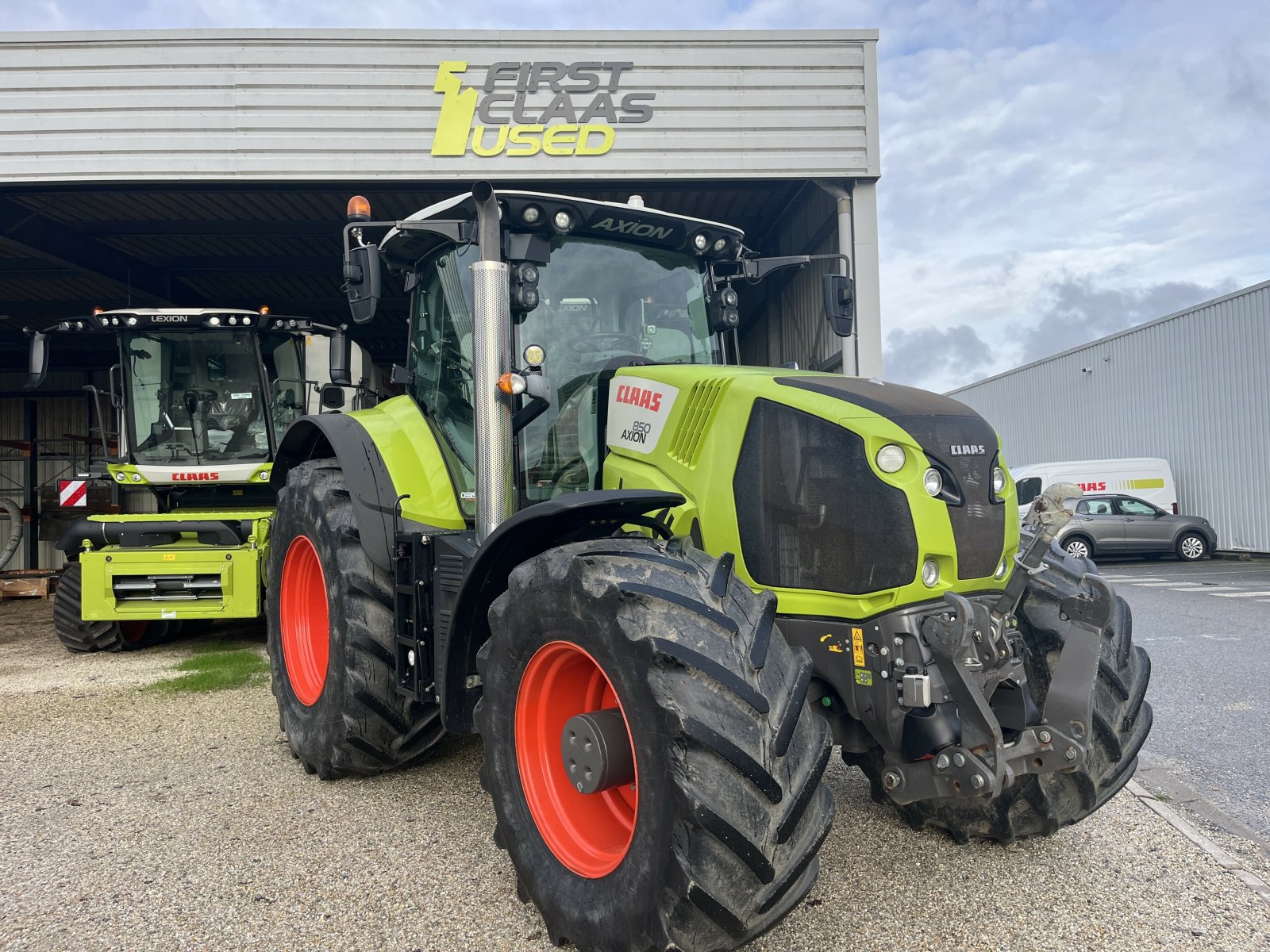 Traktor van het type CLAAS AXION 850 CEBIS + GPS, Gebrauchtmaschine in PONTIVY (Foto 1)