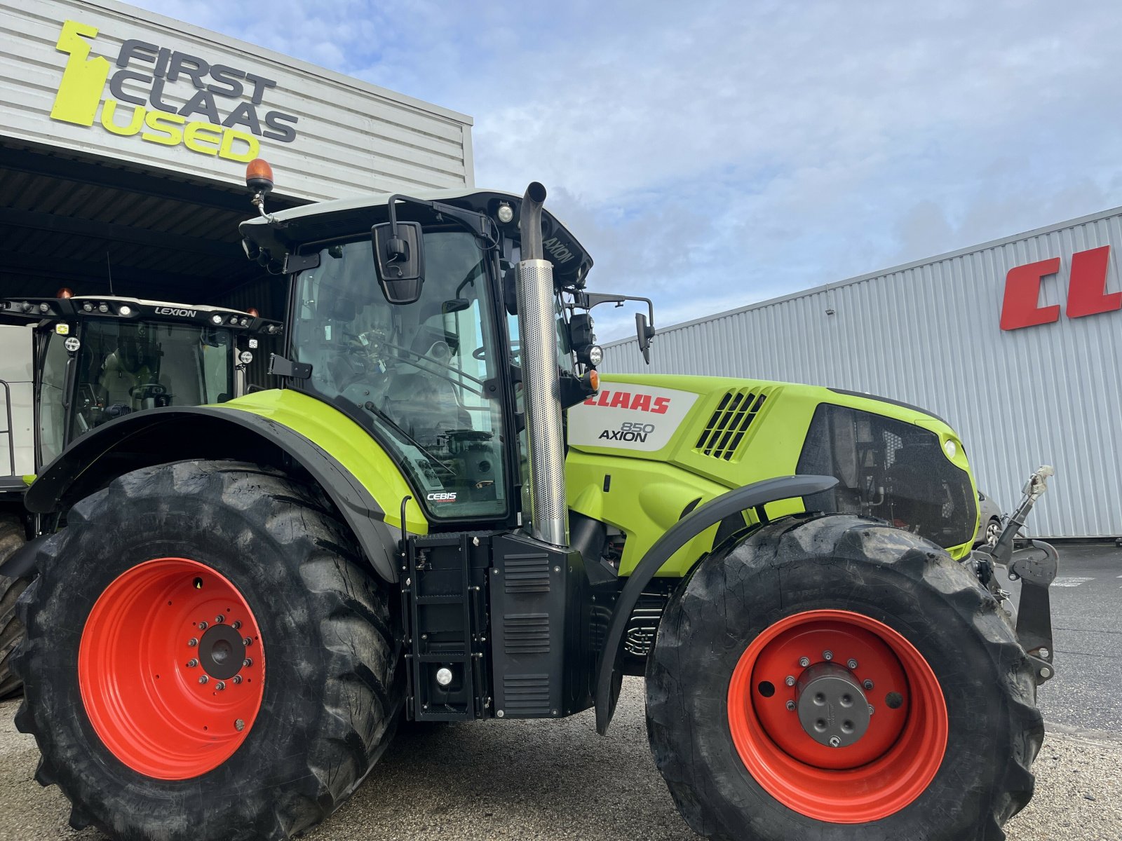 Traktor van het type CLAAS AXION 850 CEBIS + GPS, Gebrauchtmaschine in PONTIVY (Foto 4)