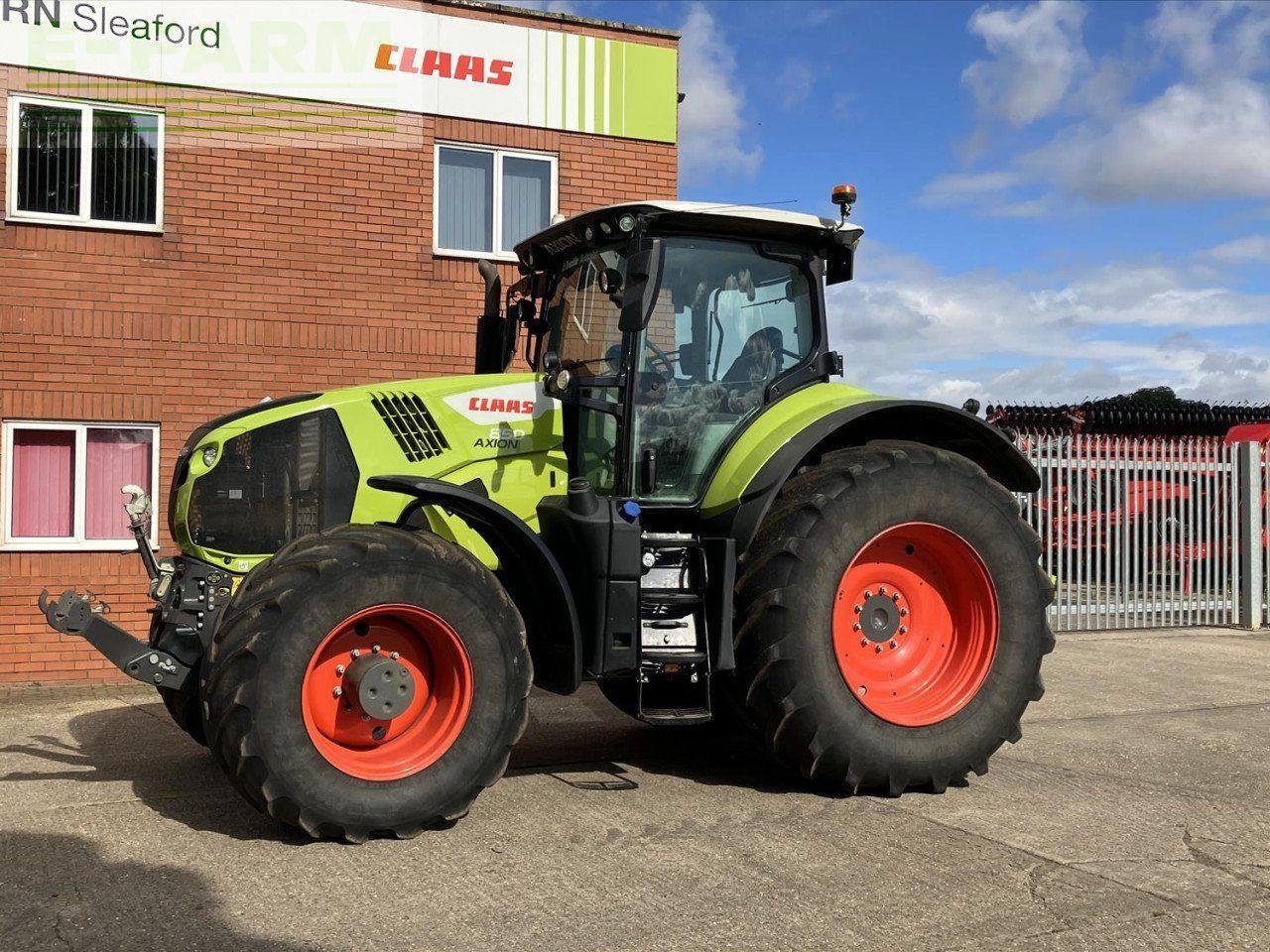 Traktor типа CLAAS AXION 850 CEBIS, Gebrauchtmaschine в SLEAFORD (Фотография 2)